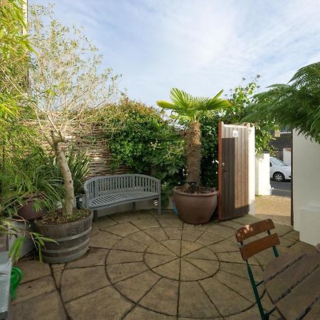 Delightful Bird Sisters Cottage With Free Parking Brighton Екстериор снимка