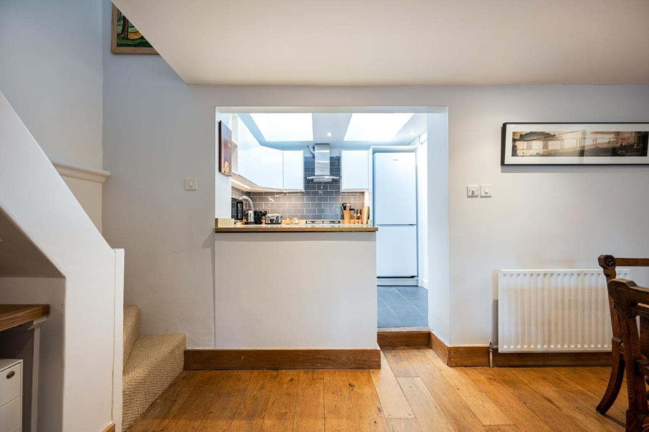 Delightful Bird Sisters Cottage With Free Parking Brighton Екстериор снимка