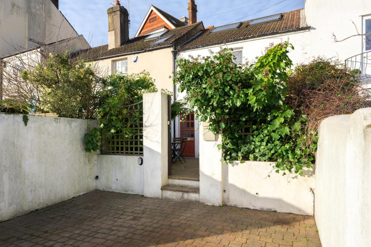 Delightful Bird Sisters Cottage With Free Parking Brighton Екстериор снимка
