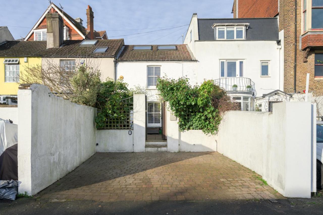 Delightful Bird Sisters Cottage With Free Parking Brighton Екстериор снимка